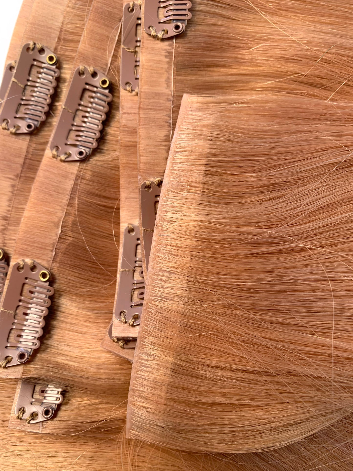 Invisible & Comfortable Clip-in Hair Extensions